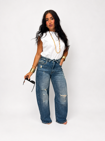 Jeans Con Risvoltino e Strappi