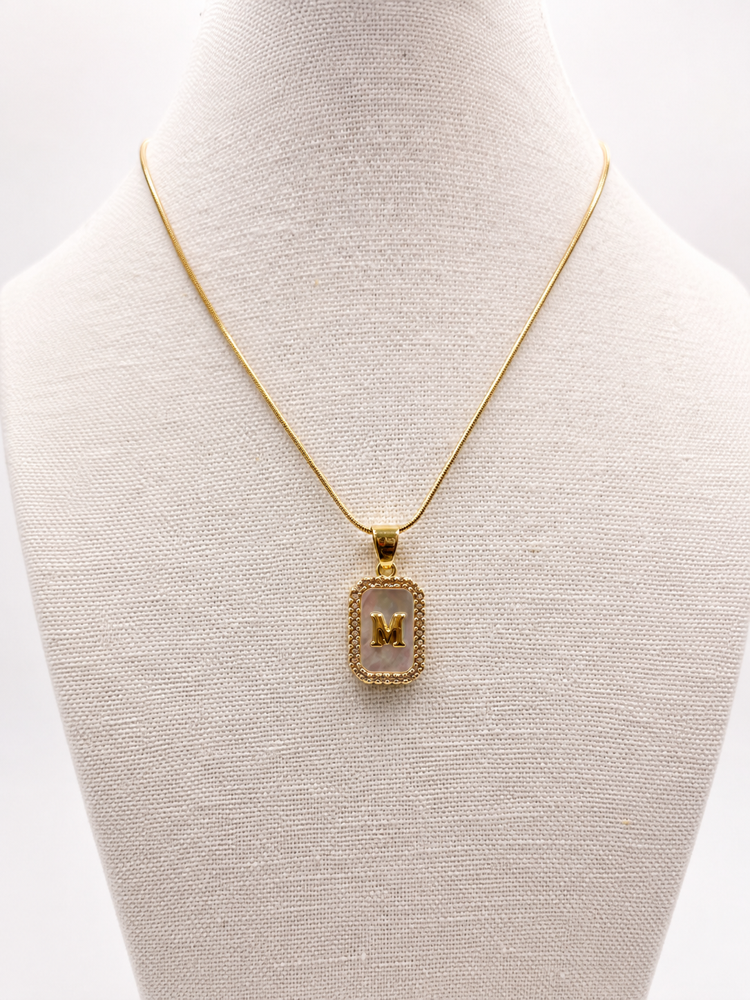 Collana Regolabile Con lettere brillantinate e boreali