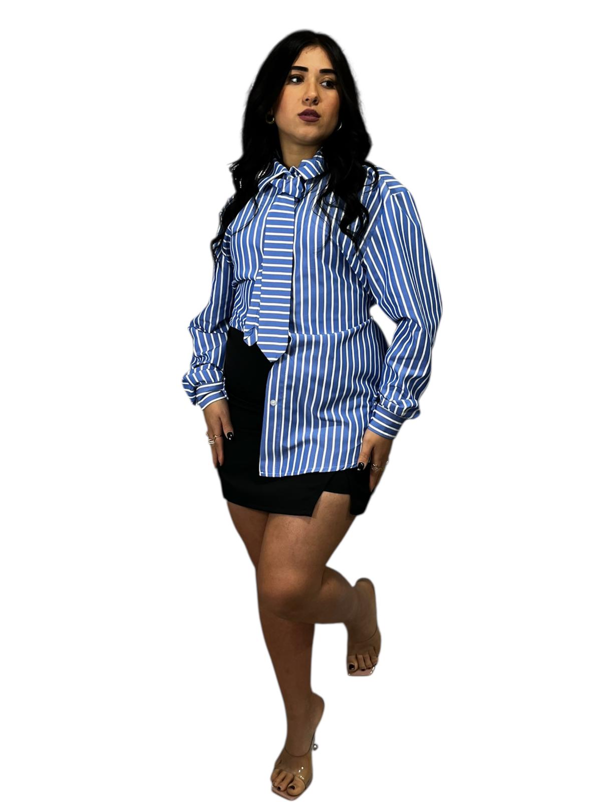 Camicia Camilla a righe con cravatta e stringhe sul retro