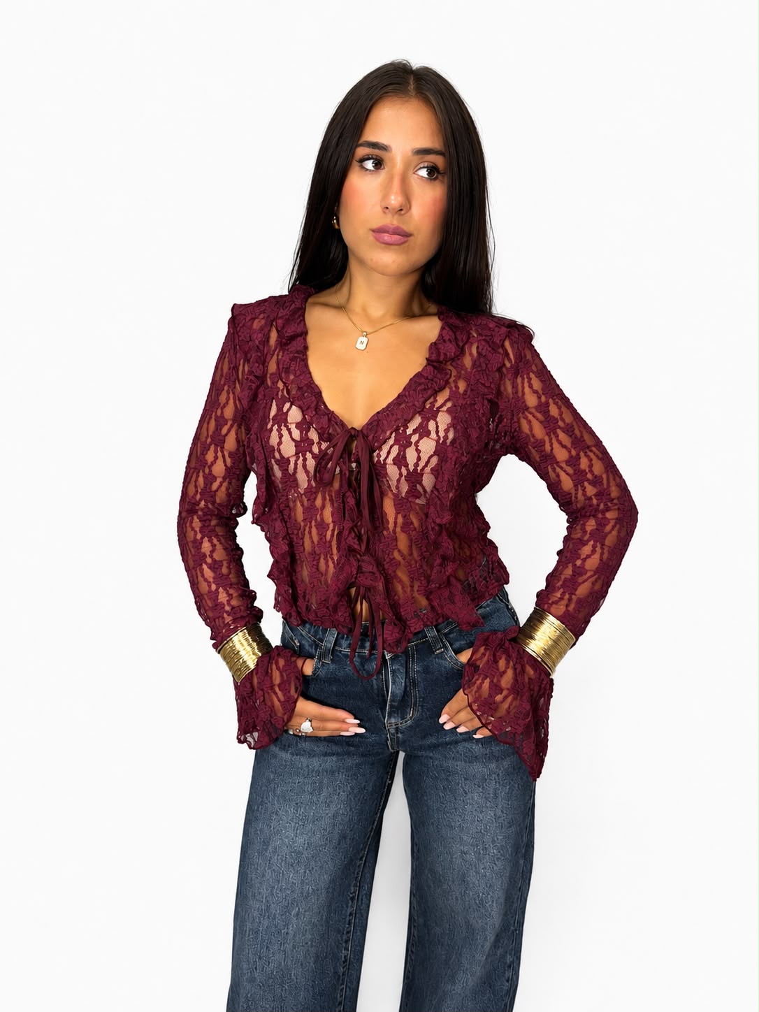 Maglia con ricamatura in pizzo e manica a campana