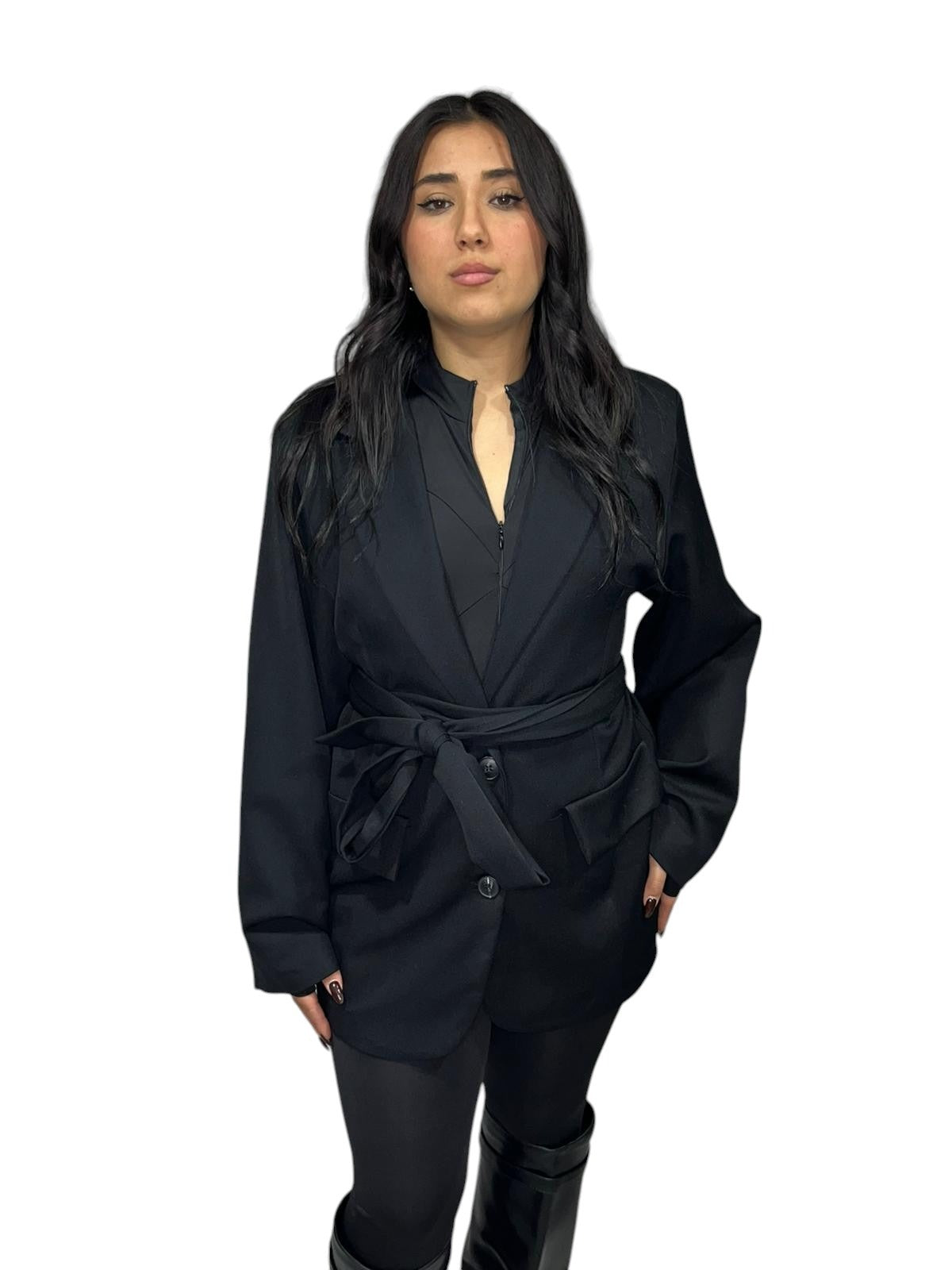 Blazer con cinturino foderato all'interno manica a campana