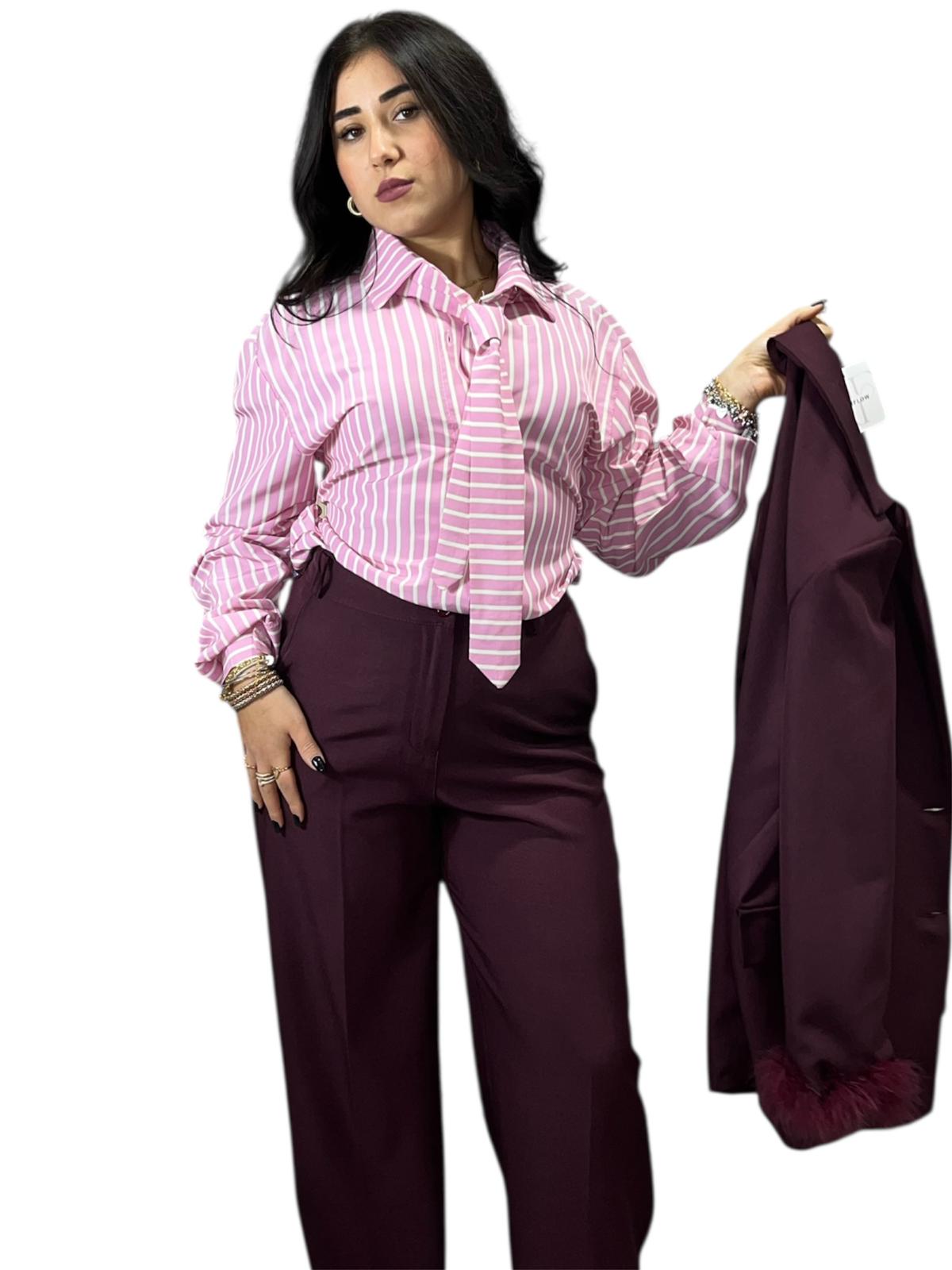 Camicia Camilla a righe con cravatta e stringhe sul retro