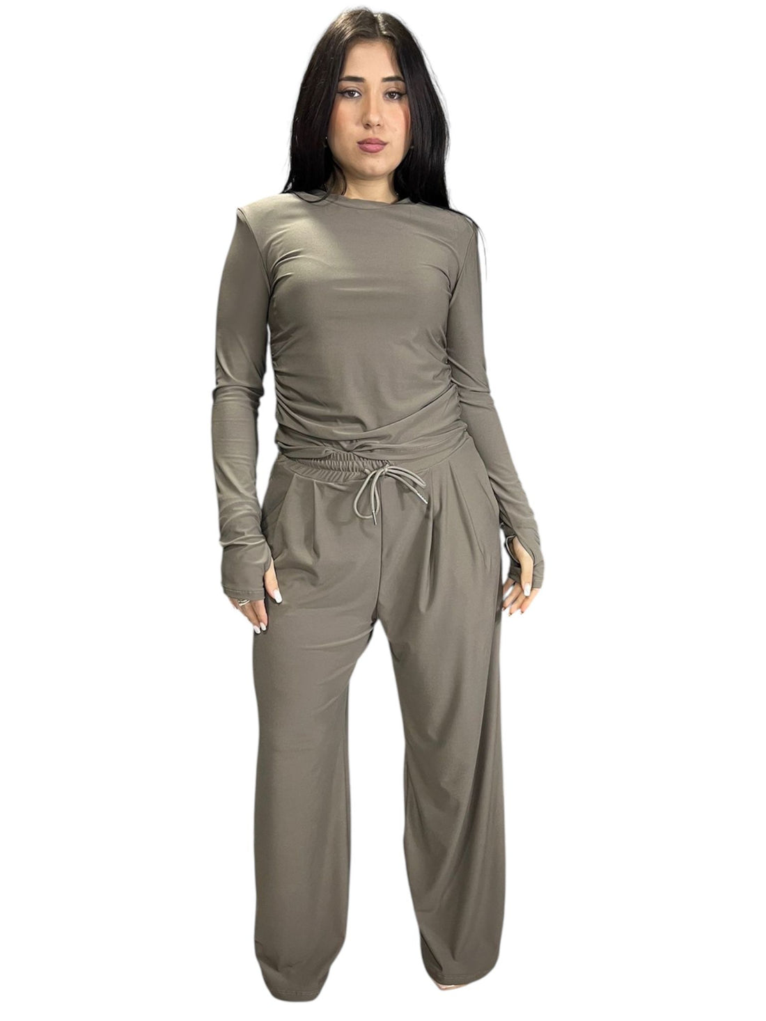 Coordinato Isabel con spalline imbottite e laccetti per regolare