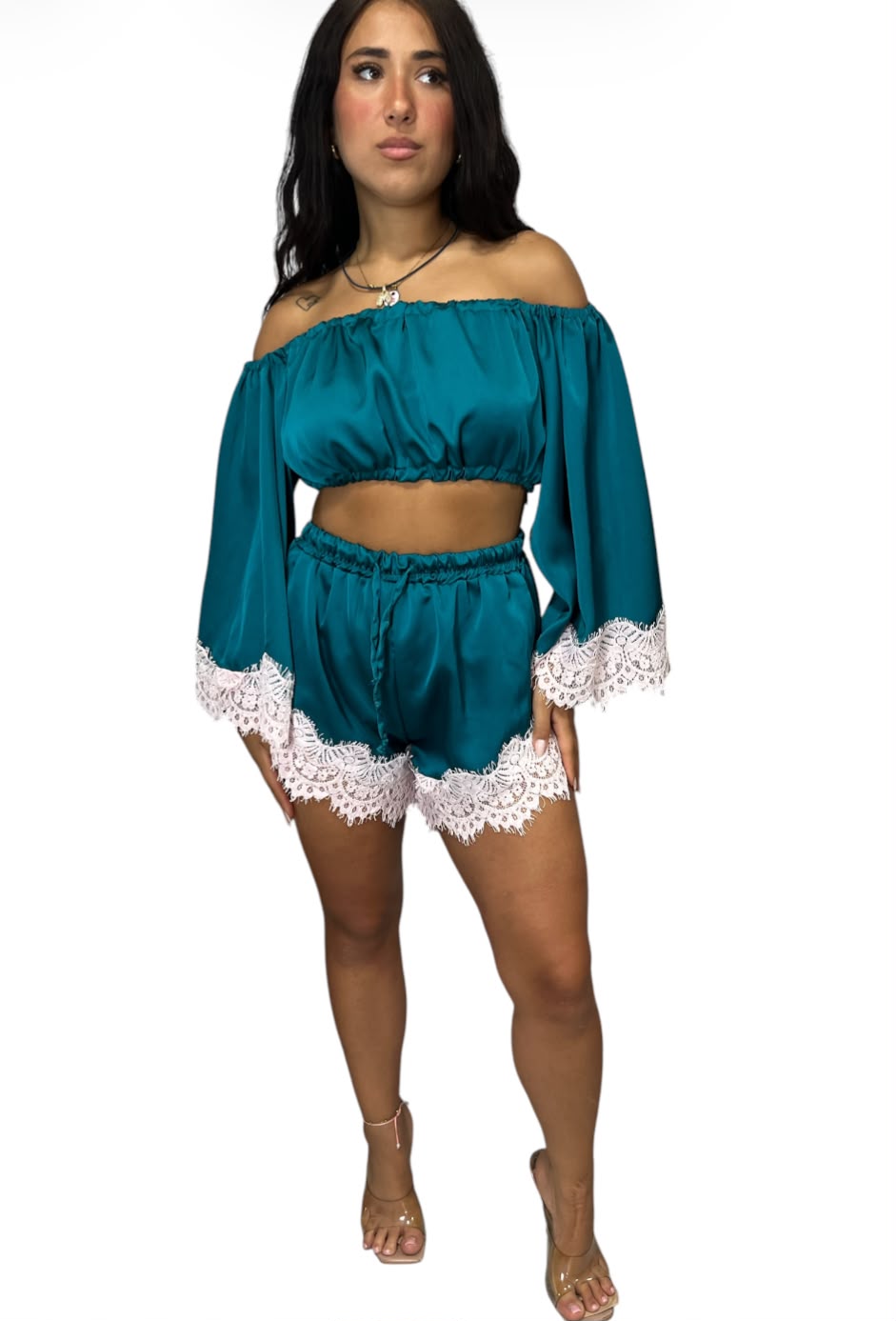 Set in Pizzo con Scollo a Barca