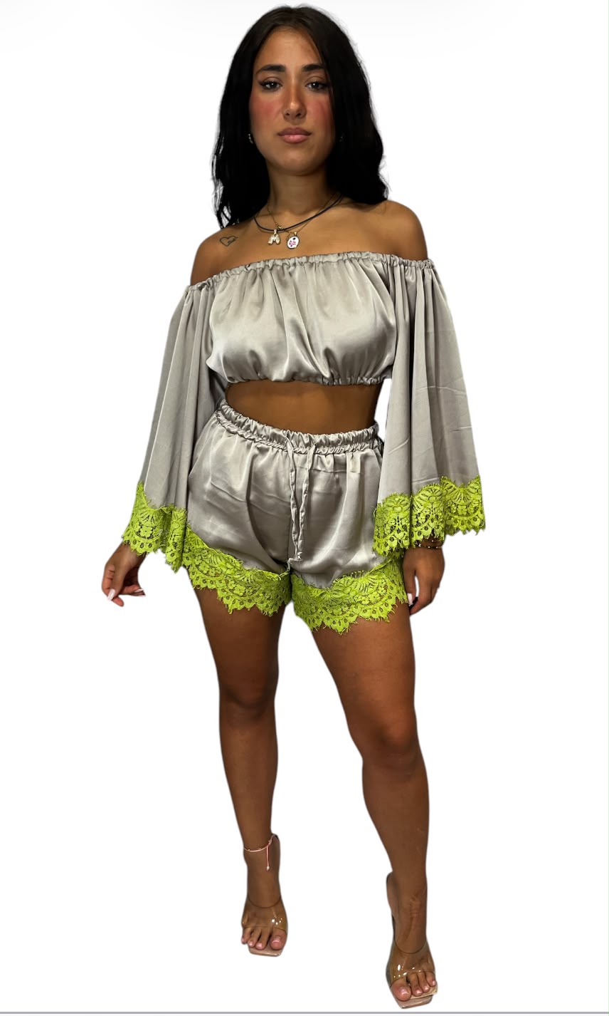 Set in Pizzo con Scollo a Barca