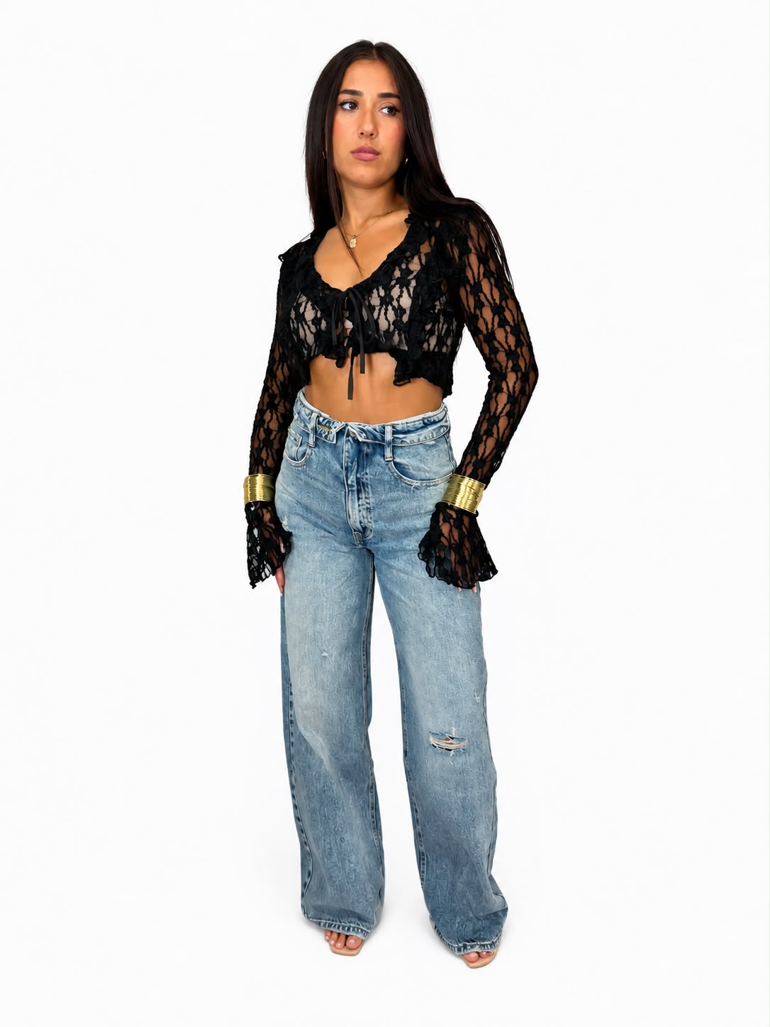 Jeans Con Risvoltino e Strappi