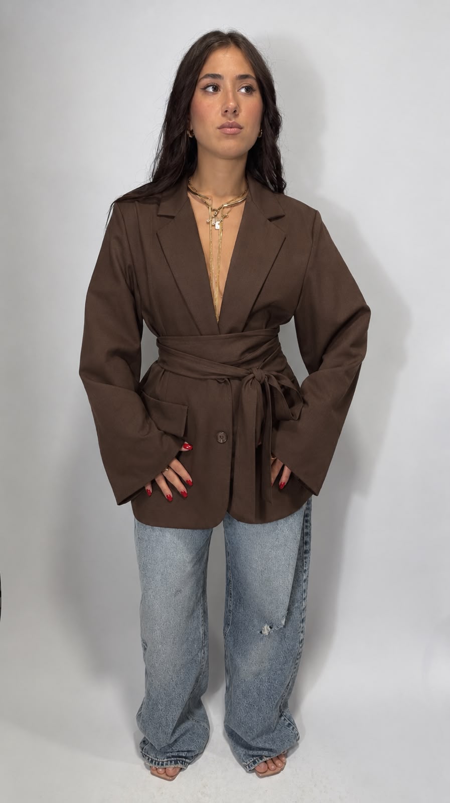 Blazer con cinturino foderato all'interno manica a campana